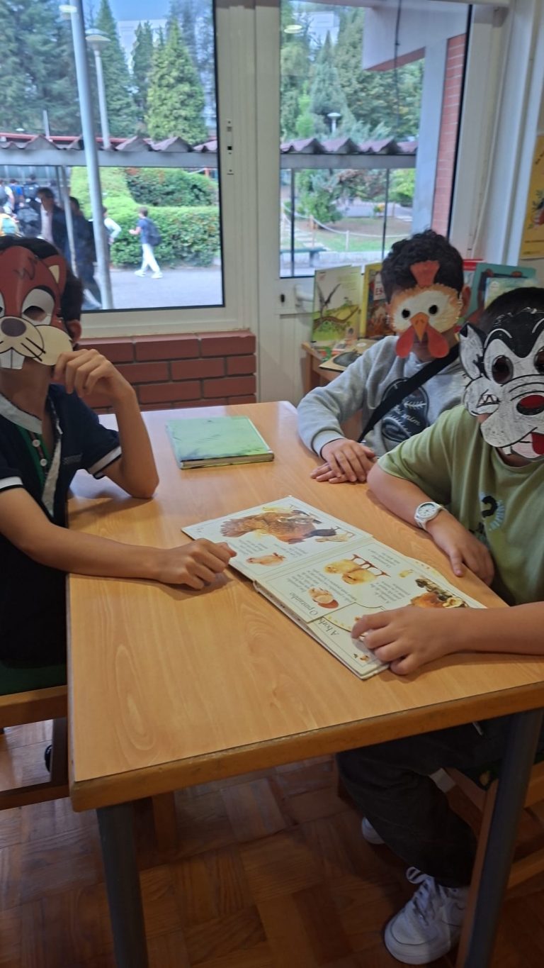 A biblioteca escolar celebra o Dia Mundial do Animal